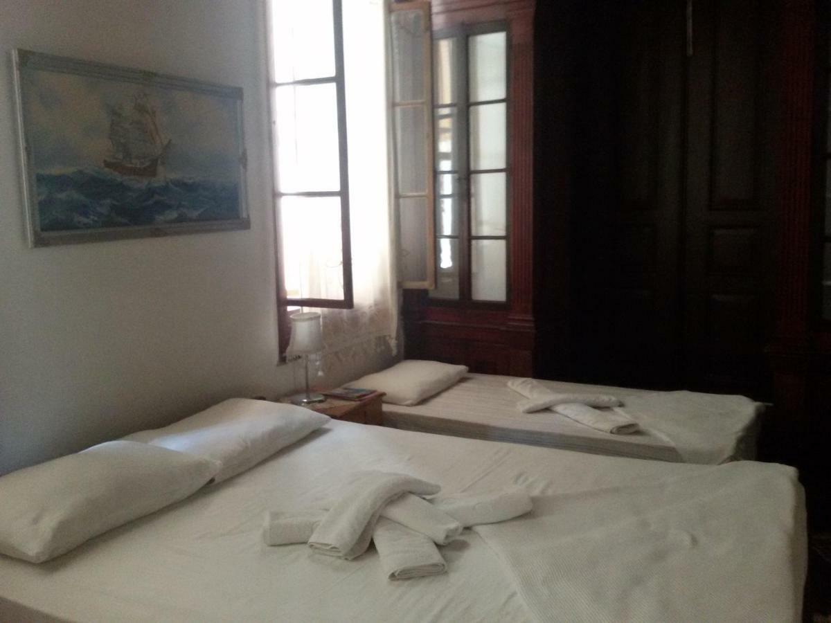 Bonjour Pension Ayvalı Esterno foto